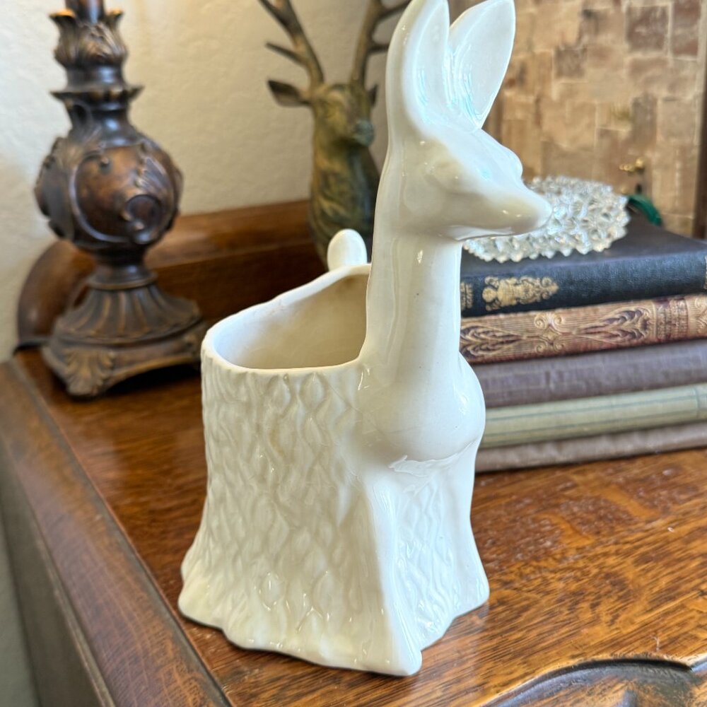 Vintage Doe Planter - Picture 10 of 15